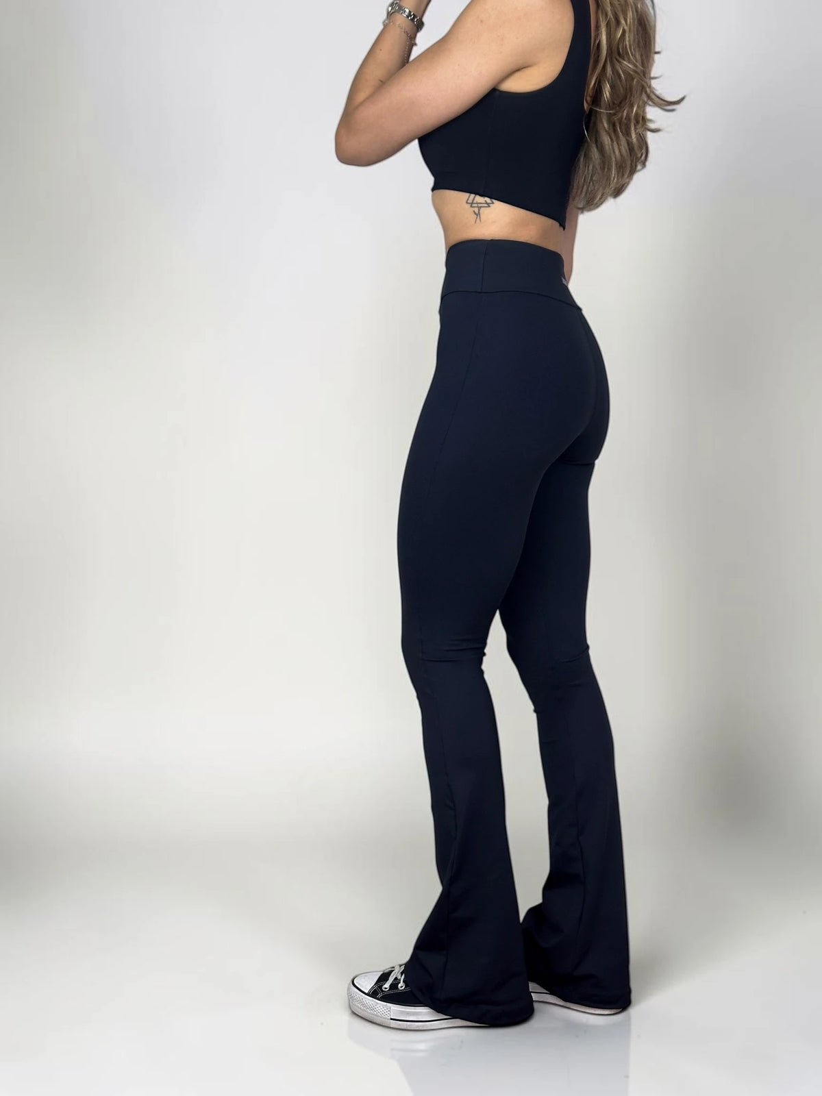 Flare Tatiana - Preta - Sculpt™